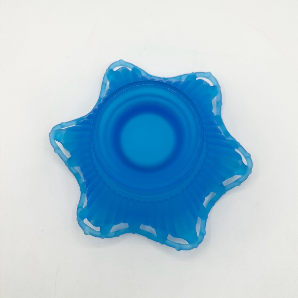 Westmoreland Dark Blue Satin Ruffled Edge Bowl. Vintage - Picture 4 of 10